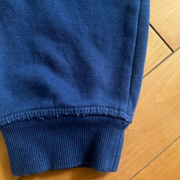 H&M New York sweatpants 4-6 - Picture 5 of 8